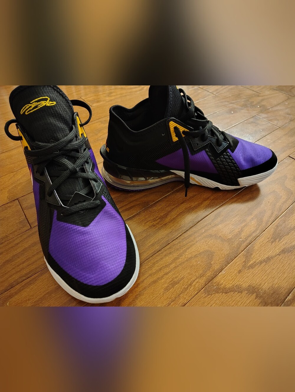 Nike LeBron James Athletic Basketball Shoes - Purple & Black